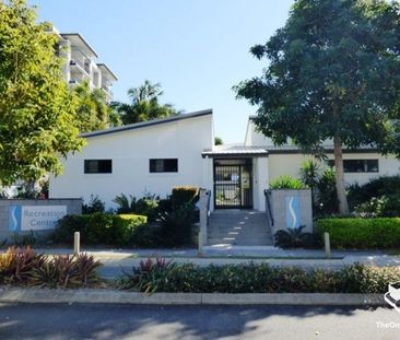 4 BEDROOM + STUDY TOWNHOUSE 100M TO WESTFIELD - Photo 5