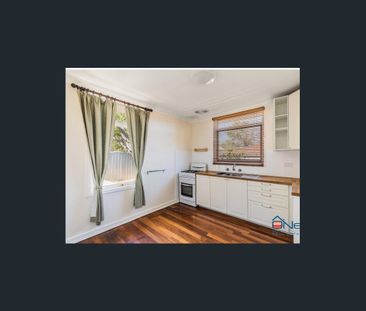 KELMSCOTT - 3x1 - NEAT & TIDY - Photo 2
