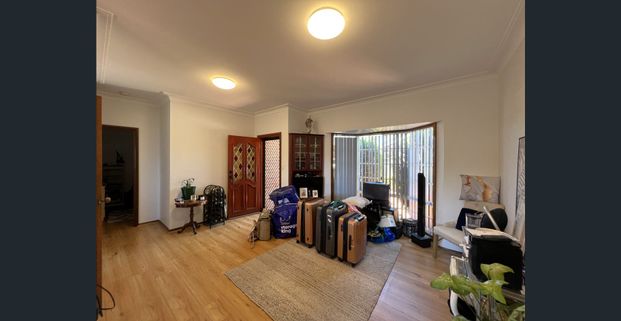 YOUNG 2 BEDROOM VILLA - Photo 1