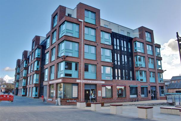 Barge Arm, Gloucester Docks, GL1 - Photo 1