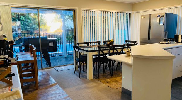 Five Bedroom House - Photo 1