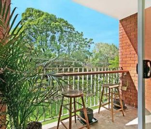 Bright One-Bedroom Apartment in Prime Avalon Location - Photo 5