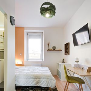 SCHIRMECK Roommate 3 Bedrooms at Strasbourg - Photo 2