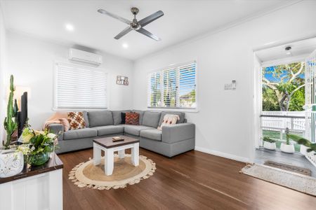 10 Merle Street, Carina QLD 4152 - House For Rent | Domain - Photo 2