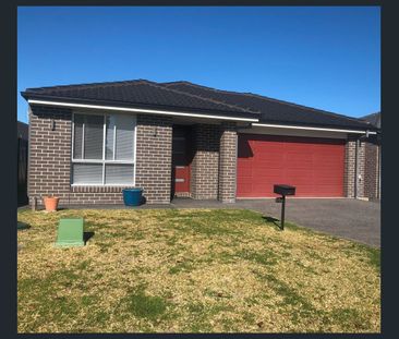 Modern 4 Bedroom Home in Desirable Cooranbong - Photo 4