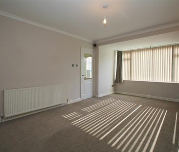 4 bedroom semi-detached house to rent - Photo 5