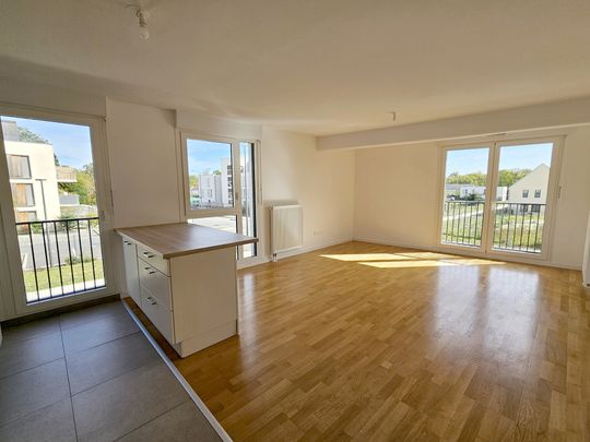 Location Appartement 5 pièces 83m² COMPIEGNE 60200 - Photo 1