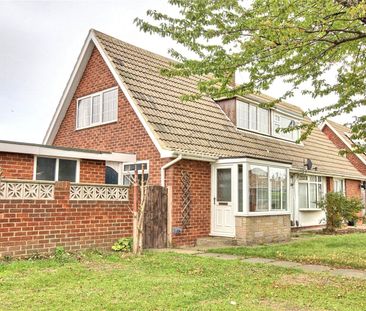 2 bed semi-detached bungalow to rent in Helmsley Lawn, Redcar, TS10 - Photo 5