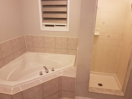 For Lease - 26 Roxton Crescent, Brampton, Ontario - Photo 5