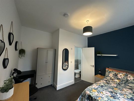 House share to rent in Grant Street, Burnley, BB11 - Photo 1