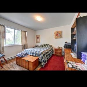 Grand 4 1/2 disponible ! Visite libre : dimanche 15 juin 12-15h - Photo 2