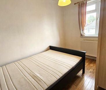 1 bedroom in a flat share to rent - Photo 1