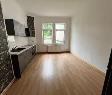 Optimal für Studenten!!! 2-Raum-Wohnung mit neuer Einbauküche im Ze... - Photo 5