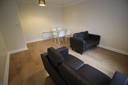 2 bedroom Flat to rent in The Ropery, St Peters Basin, Newcastle upon Tyne - Photo 2