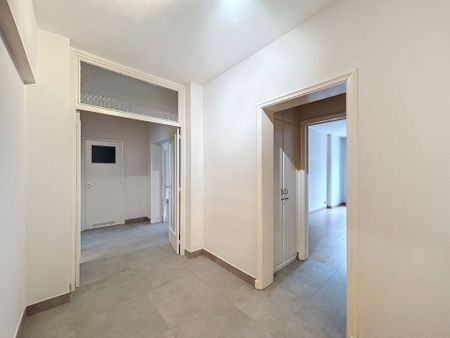 Flat - 2 bedrooms - Photo 4