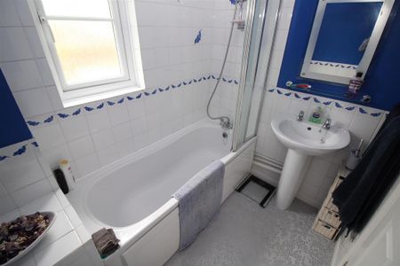 1 bedroom end of terrace house to rent - Photo 2