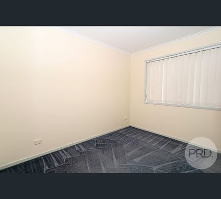 10 Canola Place, Estella, NSW 2650 - Photo 5