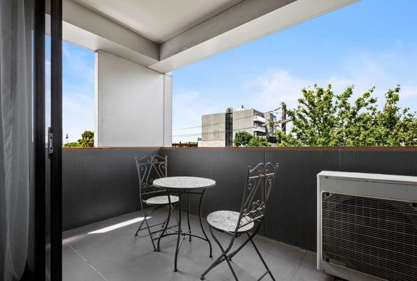 Fully Furnished Cosmopolitan Living with North-Facing Balcony - Photo 1