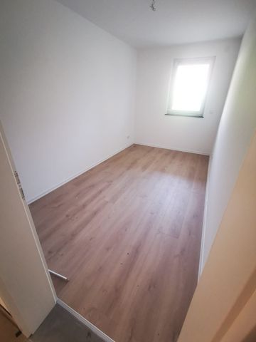 Moderne Neubauwohnung in idyllischer Lage - Erstbezug! - Photo 2