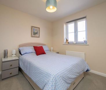 4 bedroom detached house to rent - Photo 5