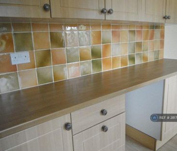 3 bedroom detached house to rent - Photo 2