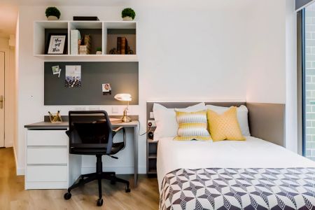 Silver Studio Upper Level Premium View - Photo 2