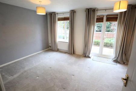 2 bedroom end of terrace house to rent - Photo 3