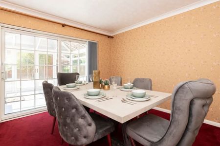 Lowfield Green, Reading, RG4 - Photo 5