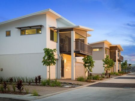 Convenient Living at Halpine Central - Photo 3