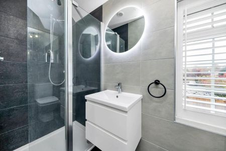 4 bedroom detached house to rent - Photo 2