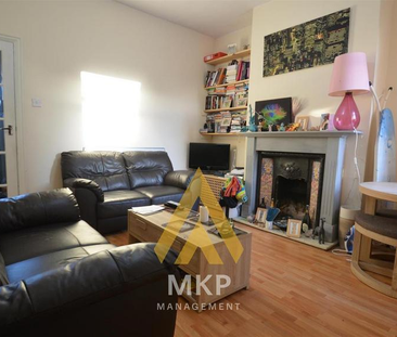 4 bedroom terraced house to rent - Photo 2
