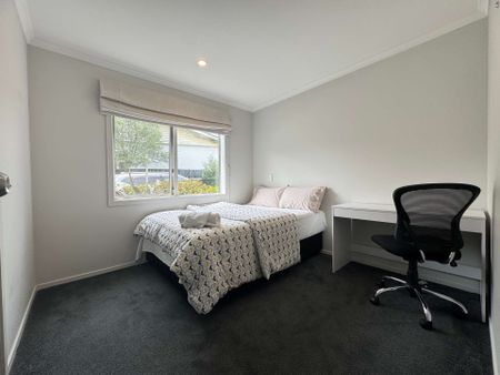 3 Bedroom, 1 Bathroom and Rumpus - Photo 2