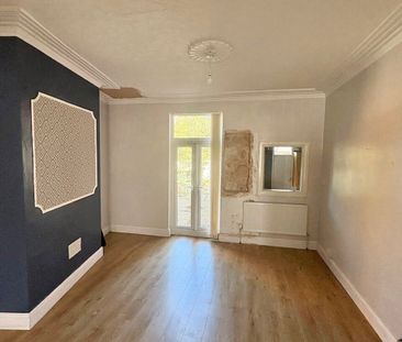 De La Pole Avenue, Hull - Photo 5