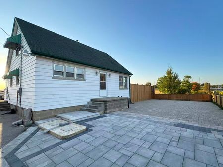 For Lease - 12190 Warden Avenue, Whitchurch-Stouffville, Ontario - Photo 3