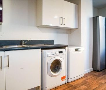 6 bedroom flat to rent - Photo 3