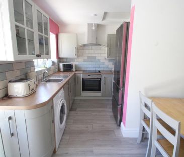 1 bedroom in a house share to rent - Photo 3