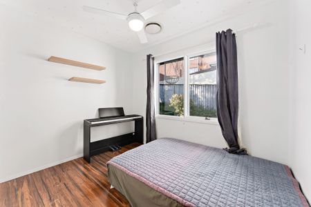 Modern Family Home in Prime Baulkham Hills Location - Photo 4