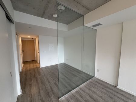 For Lease - 8 Hillsdale Avenue Unit# 826, Toronto, Ontario - Photo 2