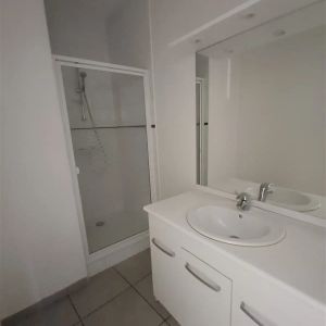 Location appartement 2 pièces - 74m² à Pau (64000) - Photo 2