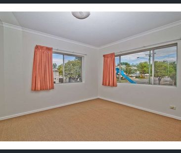 Extra Large Two Bedroom Unit - Photo 3