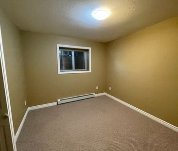 Sullivan Station 4 Bed Plus Den/3 Bath Upper Family Home - Photo 2