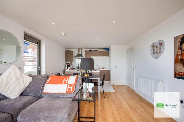 2 bedroom flat to rent - Photo 1