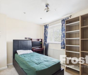 Becketts Close, Feltham,TW14 - Photo 1