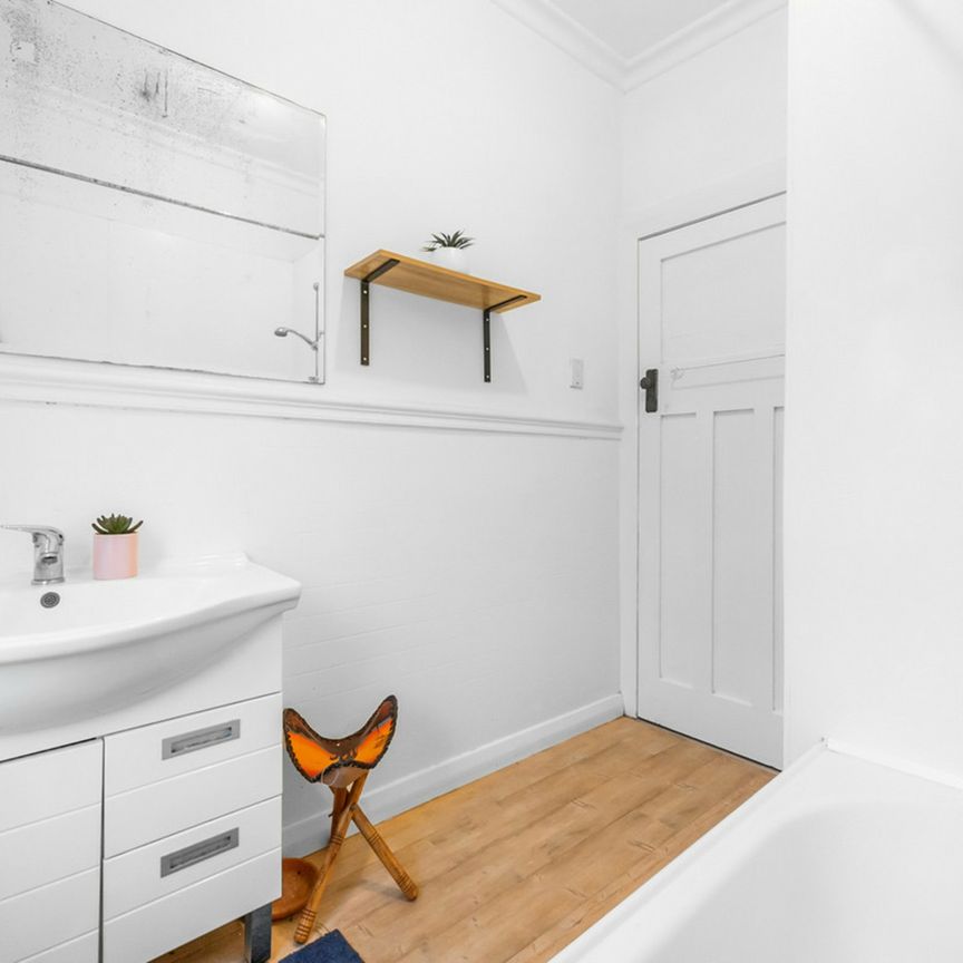Sunny two bedroom home - Photo 1