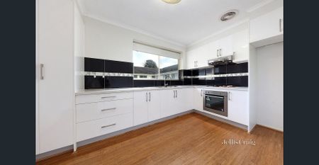 Renovated Two Bedroom Apartment - Photo 3