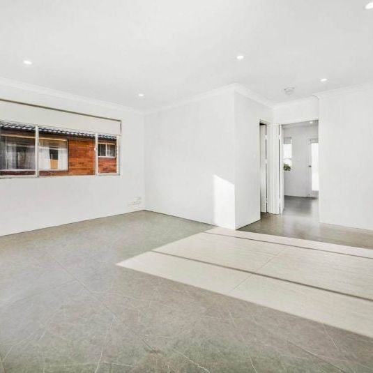 Large Modern Top Floor Apartment - Photo 1