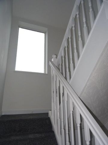 Sunny Blunts, Peterlee - Photo 2