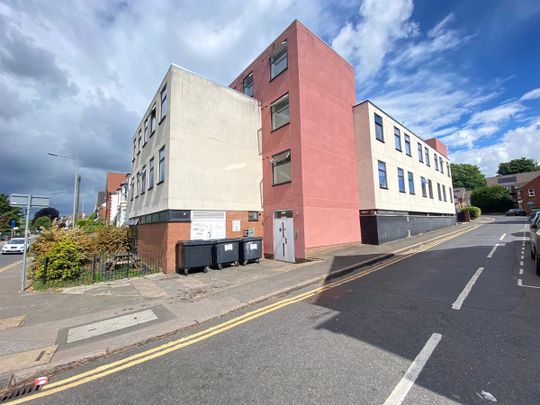 Classic Single, London House - Photo 1