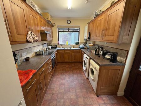 5 bedroom house share to rent - Photo 5