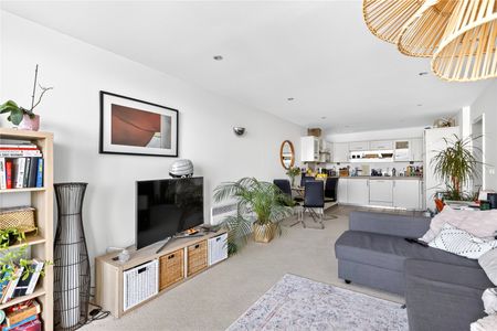 Western Gateway, London, E16 1AQ - Photo 5